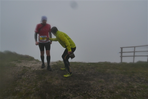TRAIL di PIZZO San Michele N°3157 FOTO scattate a raffica in VETTA da Peppe Dalessio con nebbia e gran freddo - foto 2329