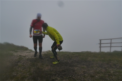 TRAIL di PIZZO San Michele N°3157 FOTO scattate a raffica in VETTA da Peppe Dalessio con nebbia e gran freddo - foto 2331