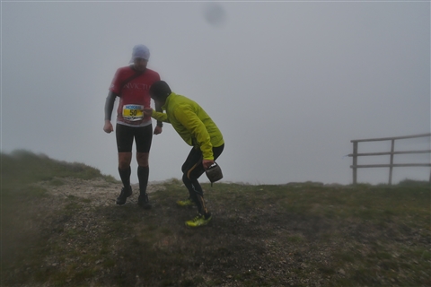 TRAIL di PIZZO San Michele N°3157 FOTO scattate a raffica in VETTA da Peppe Dalessio con nebbia e gran freddo - foto 2332