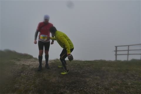 TRAIL di PIZZO San Michele N°3157 FOTO scattate a raffica in VETTA da Peppe Dalessio con nebbia e gran freddo - foto 2333