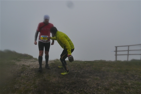 TRAIL di PIZZO San Michele N°3157 FOTO scattate a raffica in VETTA da Peppe Dalessio con nebbia e gran freddo - foto 2334