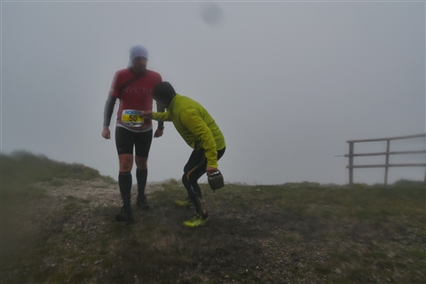 TRAIL di PIZZO San Michele N°3157 FOTO scattate a raffica in VETTA da Peppe Dalessio con nebbia e gran freddo - foto 2335