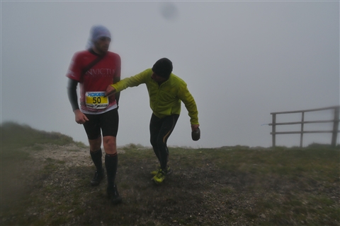 TRAIL di PIZZO San Michele N°3157 FOTO scattate a raffica in VETTA da Peppe Dalessio con nebbia e gran freddo - foto 2342