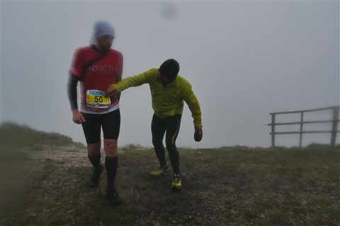 TRAIL di PIZZO San Michele N°3157 FOTO scattate a raffica in VETTA da Peppe Dalessio con nebbia e gran freddo - foto 2343