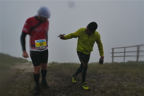 TRAIL di PIZZO San Michele N°3157 FOTO scattate a raffica in VETTA da Peppe Dalessio con nebbia e gran freddo - foto 2349