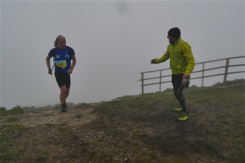 TRAIL di PIZZO San Michele N°3157 FOTO scattate a raffica in VETTA da Peppe Dalessio con nebbia e gran freddo - foto 2388