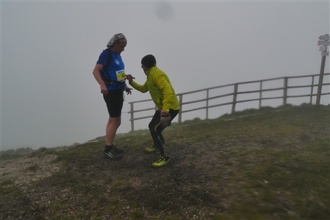 TRAIL di PIZZO San Michele N°3157 FOTO scattate a raffica in VETTA da Peppe Dalessio con nebbia e gran freddo - foto 2404