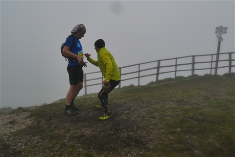 TRAIL di PIZZO San Michele N°3157 FOTO scattate a raffica in VETTA da Peppe Dalessio con nebbia e gran freddo - foto 2407