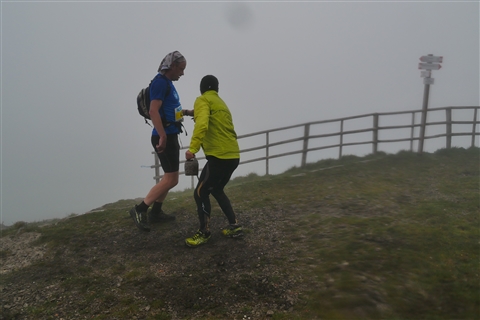 TRAIL di PIZZO San Michele N°3157 FOTO scattate a raffica in VETTA da Peppe Dalessio con nebbia e gran freddo - foto 2412