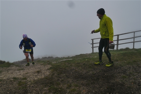 TRAIL di PIZZO San Michele N°3157 FOTO scattate a raffica in VETTA da Peppe Dalessio con nebbia e gran freddo - foto 2439