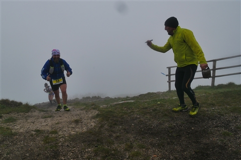 TRAIL di PIZZO San Michele N°3157 FOTO scattate a raffica in VETTA da Peppe Dalessio con nebbia e gran freddo - foto 2443