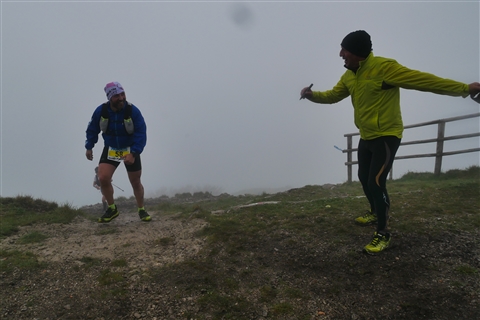 TRAIL di PIZZO San Michele N°3157 FOTO scattate a raffica in VETTA da Peppe Dalessio con nebbia e gran freddo - foto 2446