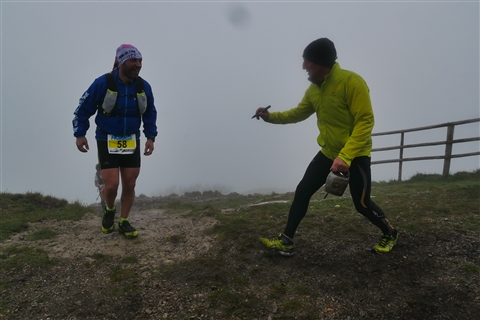 TRAIL di PIZZO San Michele N°3157 FOTO scattate a raffica in VETTA da Peppe Dalessio con nebbia e gran freddo - foto 2453