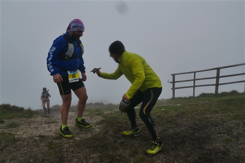TRAIL di PIZZO San Michele N°3157 FOTO scattate a raffica in VETTA da Peppe Dalessio con nebbia e gran freddo - foto 2457