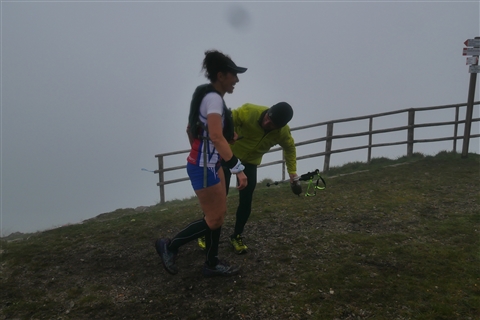 TRAIL di PIZZO San Michele N°3157 FOTO scattate a raffica in VETTA da Peppe Dalessio con nebbia e gran freddo - foto 2500
