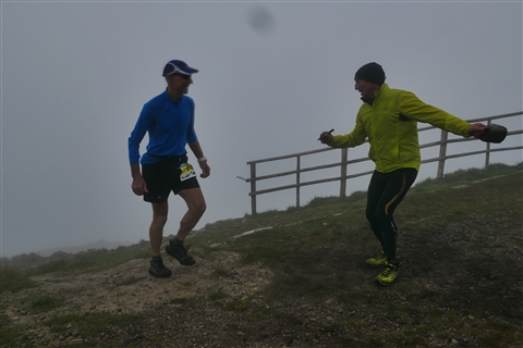 TRAIL di PIZZO San Michele N°3157 FOTO scattate a raffica in VETTA da Peppe Dalessio con nebbia e gran freddo - foto 2558