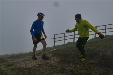 TRAIL di PIZZO San Michele N°3157 FOTO scattate a raffica in VETTA da Peppe Dalessio con nebbia e gran freddo - foto 2559