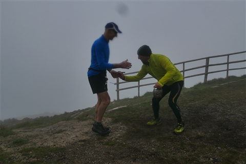 TRAIL di PIZZO San Michele N°3157 FOTO scattate a raffica in VETTA da Peppe Dalessio con nebbia e gran freddo - foto 2563