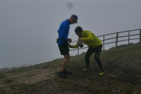 TRAIL di PIZZO San Michele N°3157 FOTO scattate a raffica in VETTA da Peppe Dalessio con nebbia e gran freddo - foto 2567