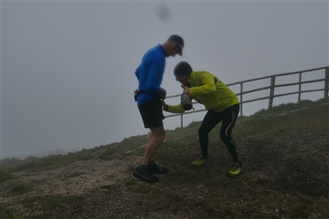TRAIL di PIZZO San Michele N°3157 FOTO scattate a raffica in VETTA da Peppe Dalessio con nebbia e gran freddo - foto 2568