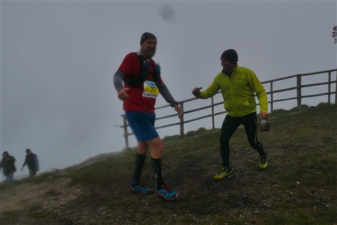 TRAIL di PIZZO San Michele N°3157 FOTO scattate a raffica in VETTA da Peppe Dalessio con nebbia e gran freddo - foto 2628