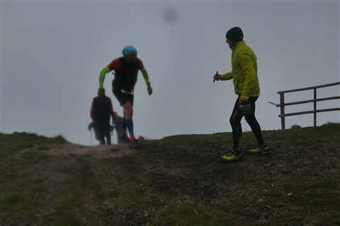 TRAIL di PIZZO San Michele N°3157 FOTO scattate a raffica in VETTA da Peppe Dalessio con nebbia e gran freddo - foto 2635