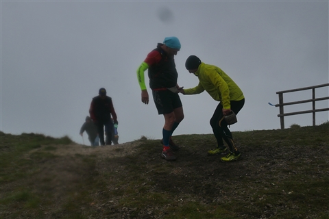 TRAIL di PIZZO San Michele N°3157 FOTO scattate a raffica in VETTA da Peppe Dalessio con nebbia e gran freddo - foto 2645