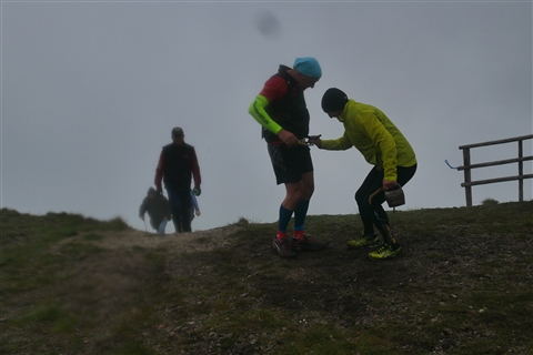 TRAIL di PIZZO San Michele N°3157 FOTO scattate a raffica in VETTA da Peppe Dalessio con nebbia e gran freddo - foto 2648