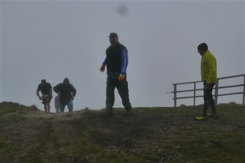 TRAIL di PIZZO San Michele N°3157 FOTO scattate a raffica in VETTA da Peppe Dalessio con nebbia e gran freddo - foto 2686