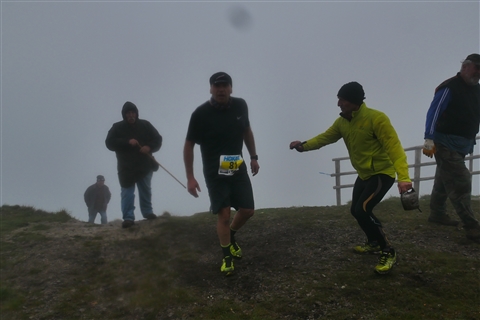 TRAIL di PIZZO San Michele N°3157 FOTO scattate a raffica in VETTA da Peppe Dalessio con nebbia e gran freddo - foto 2693