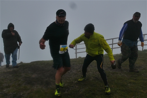 TRAIL di PIZZO San Michele N°3157 FOTO scattate a raffica in VETTA da Peppe Dalessio con nebbia e gran freddo - foto 2701