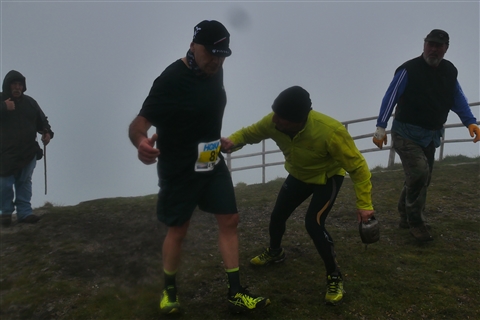 TRAIL di PIZZO San Michele N°3157 FOTO scattate a raffica in VETTA da Peppe Dalessio con nebbia e gran freddo - foto 2703