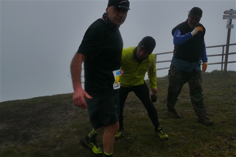 TRAIL di PIZZO San Michele N°3157 FOTO scattate a raffica in VETTA da Peppe Dalessio con nebbia e gran freddo - foto 2710