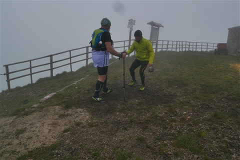 TRAIL di PIZZO San Michele N°3157 FOTO scattate a raffica in VETTA da Peppe Dalessio con nebbia e gran freddo - foto 2826