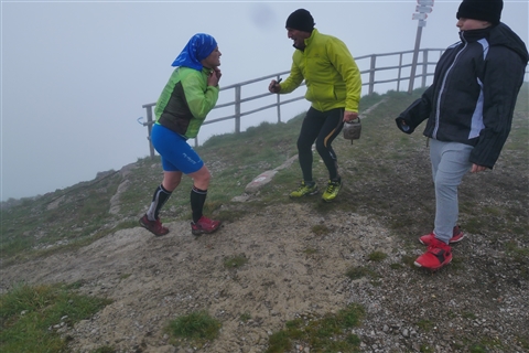 TRAIL di PIZZO San Michele N°3157 FOTO scattate a raffica in VETTA da Peppe Dalessio con nebbia e gran freddo - foto 2885