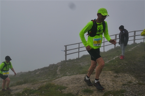TRAIL di PIZZO San Michele N°3157 FOTO scattate a raffica in VETTA da Peppe Dalessio con nebbia e gran freddo - foto 2939