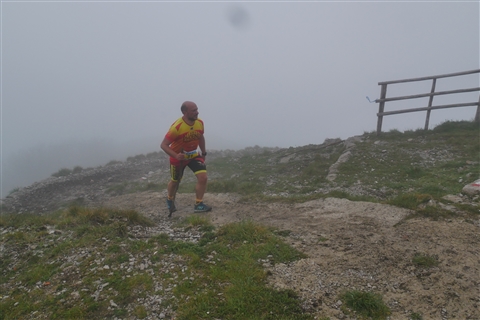 TRAIL di PIZZO San Michele N°3157 FOTO scattate a raffica in VETTA da Peppe Dalessio con nebbia e gran freddo - foto 2998
