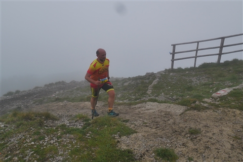 TRAIL di PIZZO San Michele N°3157 FOTO scattate a raffica in VETTA da Peppe Dalessio con nebbia e gran freddo - foto 3007