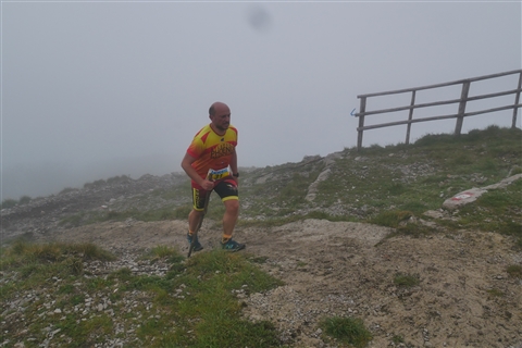 TRAIL di PIZZO San Michele N°3157 FOTO scattate a raffica in VETTA da Peppe Dalessio con nebbia e gran freddo - foto 3008