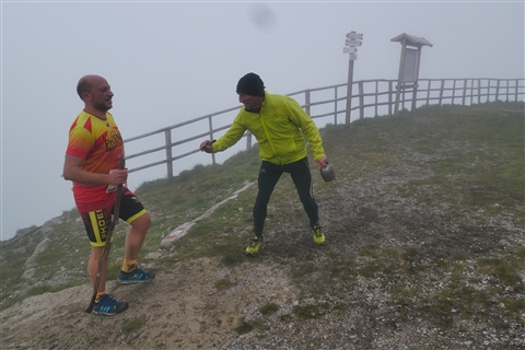 TRAIL di PIZZO San Michele N°3157 FOTO scattate a raffica in VETTA da Peppe Dalessio con nebbia e gran freddo - foto 3014