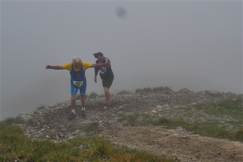 TRAIL di PIZZO San Michele N°3157 FOTO scattate a raffica in VETTA da Peppe Dalessio con nebbia e gran freddo - foto 3072