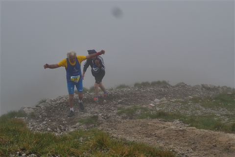 TRAIL di PIZZO San Michele N°3157 FOTO scattate a raffica in VETTA da Peppe Dalessio con nebbia e gran freddo - foto 3075