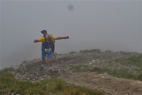 TRAIL di PIZZO San Michele N°3157 FOTO scattate a raffica in VETTA da Peppe Dalessio con nebbia e gran freddo - foto 3080