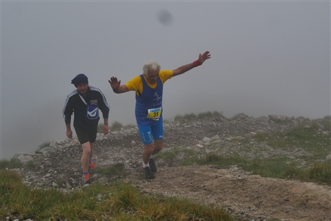 TRAIL di PIZZO San Michele N°3157 FOTO scattate a raffica in VETTA da Peppe Dalessio con nebbia e gran freddo - foto 3100