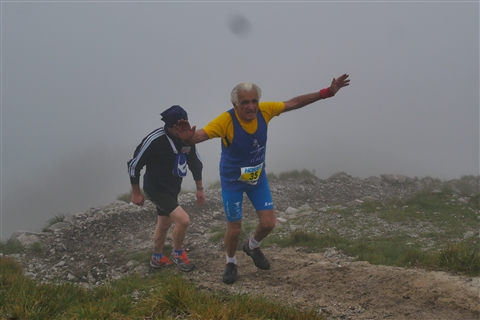 TRAIL di PIZZO San Michele N°3157 FOTO scattate a raffica in VETTA da Peppe Dalessio con nebbia e gran freddo - foto 3110