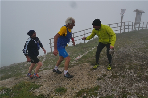 TRAIL di PIZZO San Michele N°3157 FOTO scattate a raffica in VETTA da Peppe Dalessio con nebbia e gran freddo - foto 3117