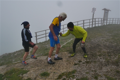TRAIL di PIZZO San Michele N°3157 FOTO scattate a raffica in VETTA da Peppe Dalessio con nebbia e gran freddo - foto 3121