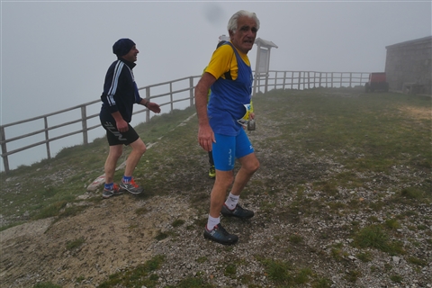 TRAIL di PIZZO San Michele N°3157 FOTO scattate a raffica in VETTA da Peppe Dalessio con nebbia e gran freddo - foto 3140