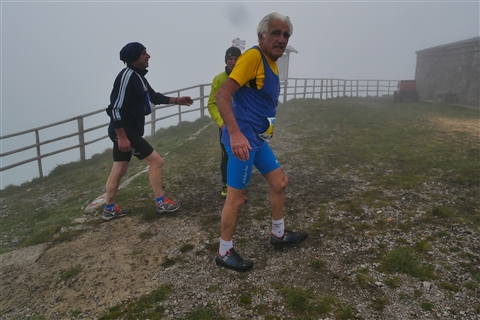TRAIL di PIZZO San Michele N°3157 FOTO scattate a raffica in VETTA da Peppe Dalessio con nebbia e gran freddo - foto 3141