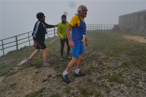 TRAIL di PIZZO San Michele N°3157 FOTO scattate a raffica in VETTA da Peppe Dalessio con nebbia e gran freddo - foto 3143